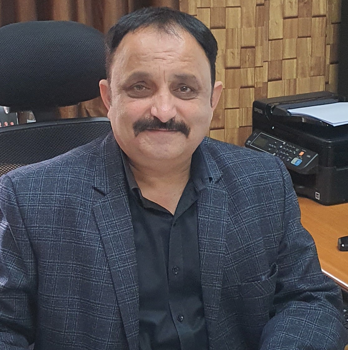 Dr. Sandeep Arora, Head